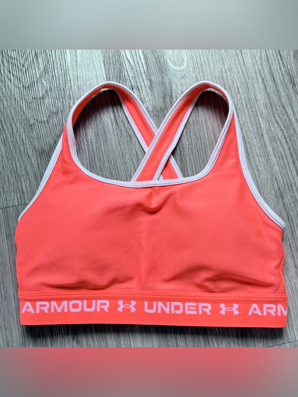 Under Armour Coral Orange Crossback Seamless Sports Bra with White Trim Size M